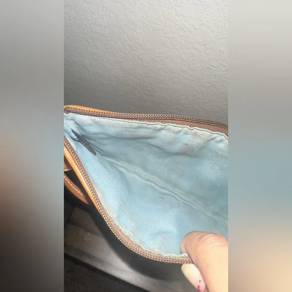 Coach Vintage Signature Fish Coral Appliqué Wristlet - Picture 4 of 5